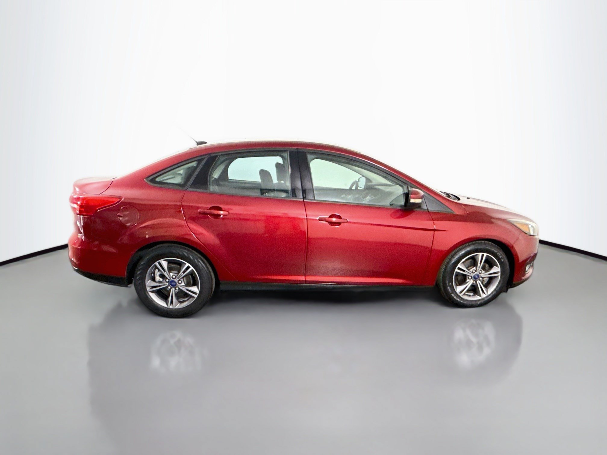 Used 2017 Ford Focus SE FWD image 11