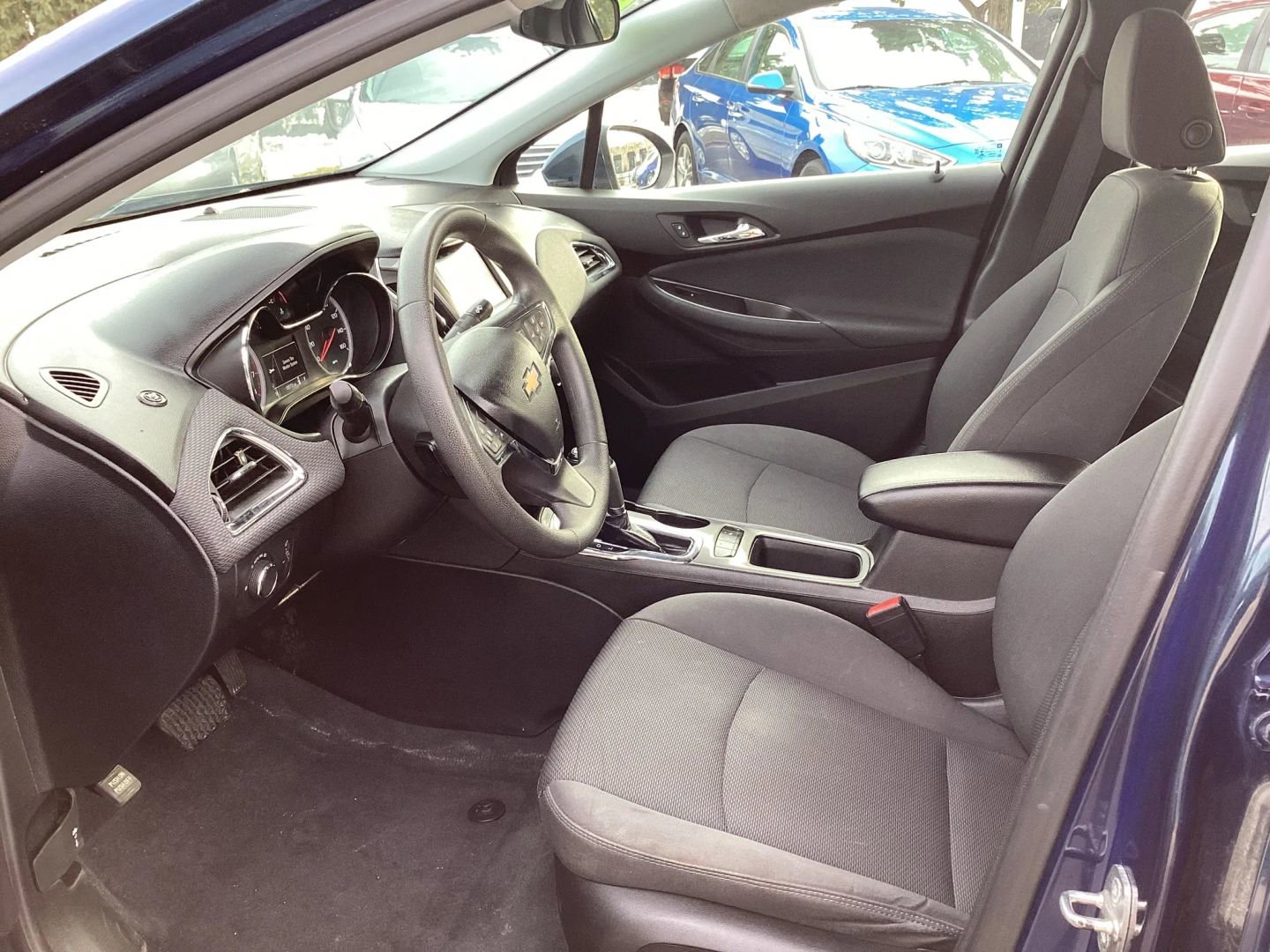 Used 2019 Chevrolet Cruze LT w/ Convenience Package image 19