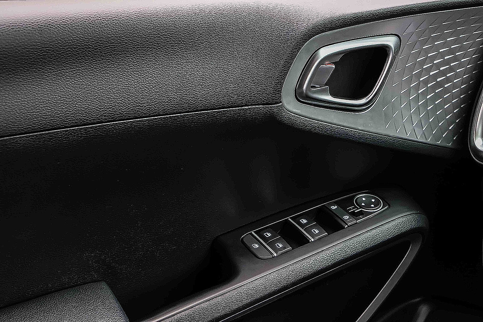 Certified 2025 Kia Soul LX w/ LX Technology Package image 14