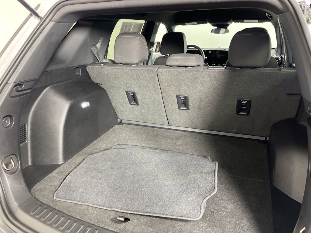 Used 2025 Chevrolet Equinox LT FWD image 8