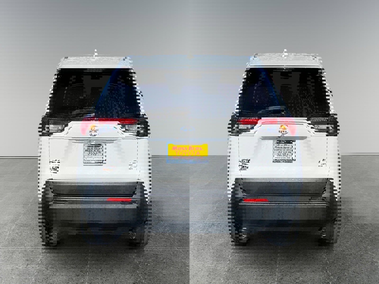 Used 2024 Toyota RAV4 LE image 4