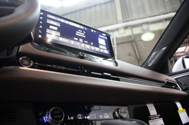 New 2026 Mitsubishi Outlander SEL image 12