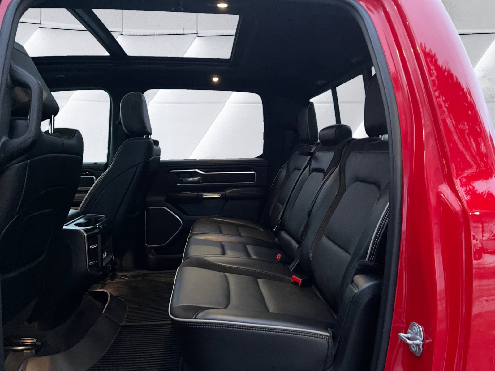 Used 2021 RAM 1500 Laramie w/ Night Edition image 14