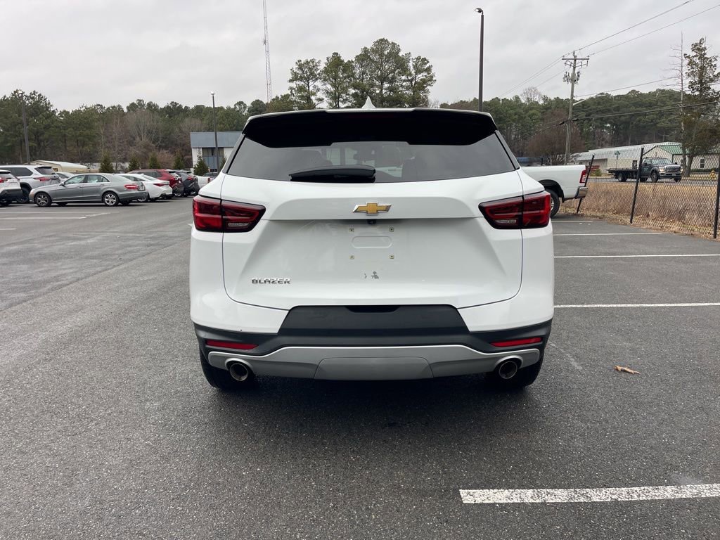 Used 2023 Chevrolet Blazer LT image 6