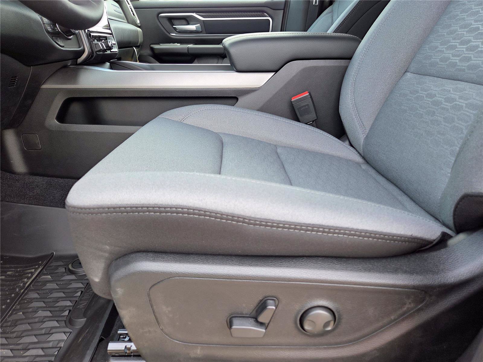 New 2026 RAM 1500 Big Horn AWD/4WD image 19