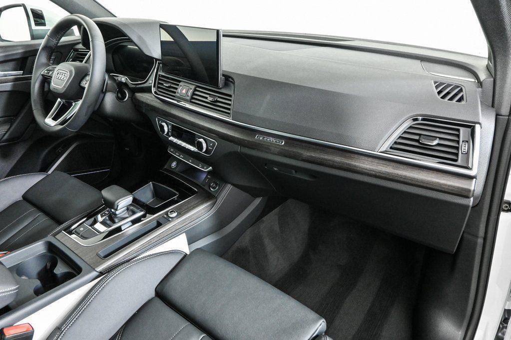 New 2025 Audi Q5 2.0T Premium Plus AWD/4WD image 25