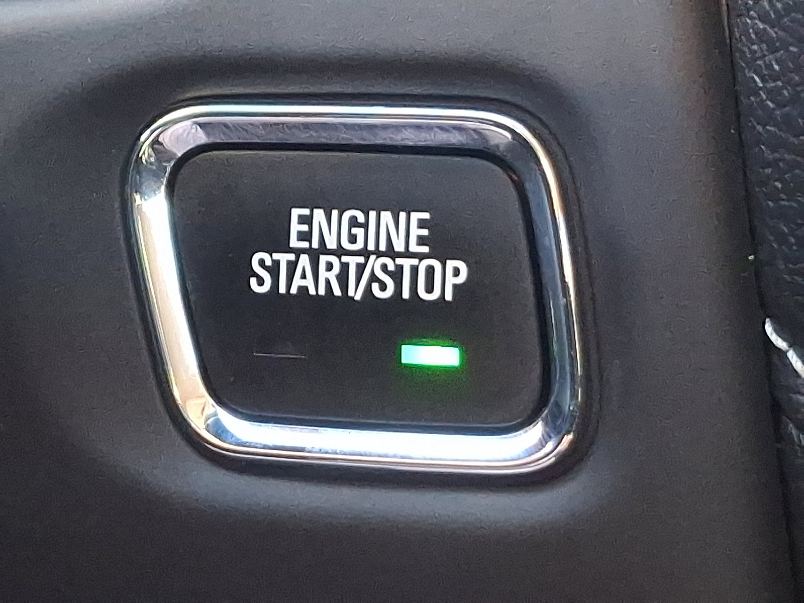 Used 2023 GMC Acadia SLE image 24