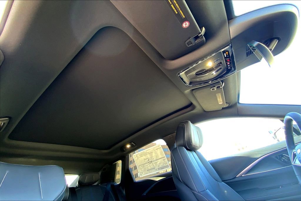 New 2025 Cadillac Lyriq Luxury image 33