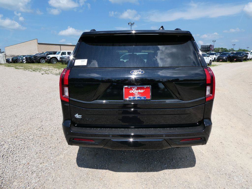 New 2027 Ford Expedition Platinum w/ Stealth Appearance Package AWD/4WD image 6