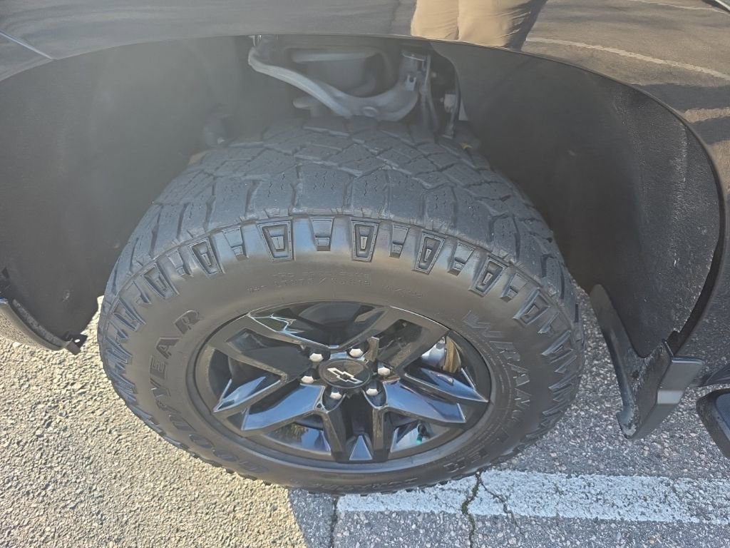 Used 2023 Chevrolet Silverado 1500 LT Trail Boss w/ LT Trail Boss Premium Package image 7