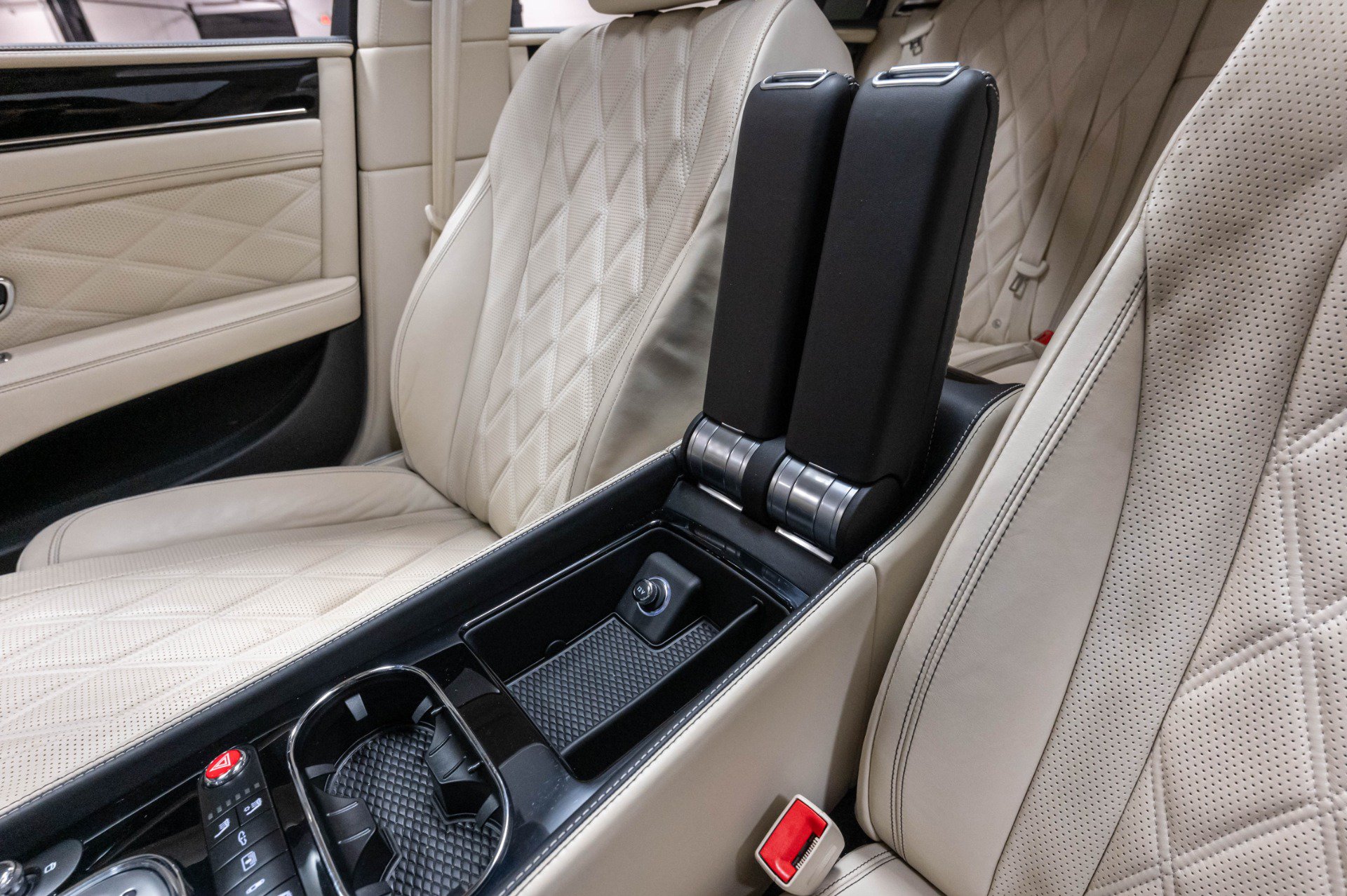 Used 2015 Bentley Flying Spur V8 AWD/4WD image 35