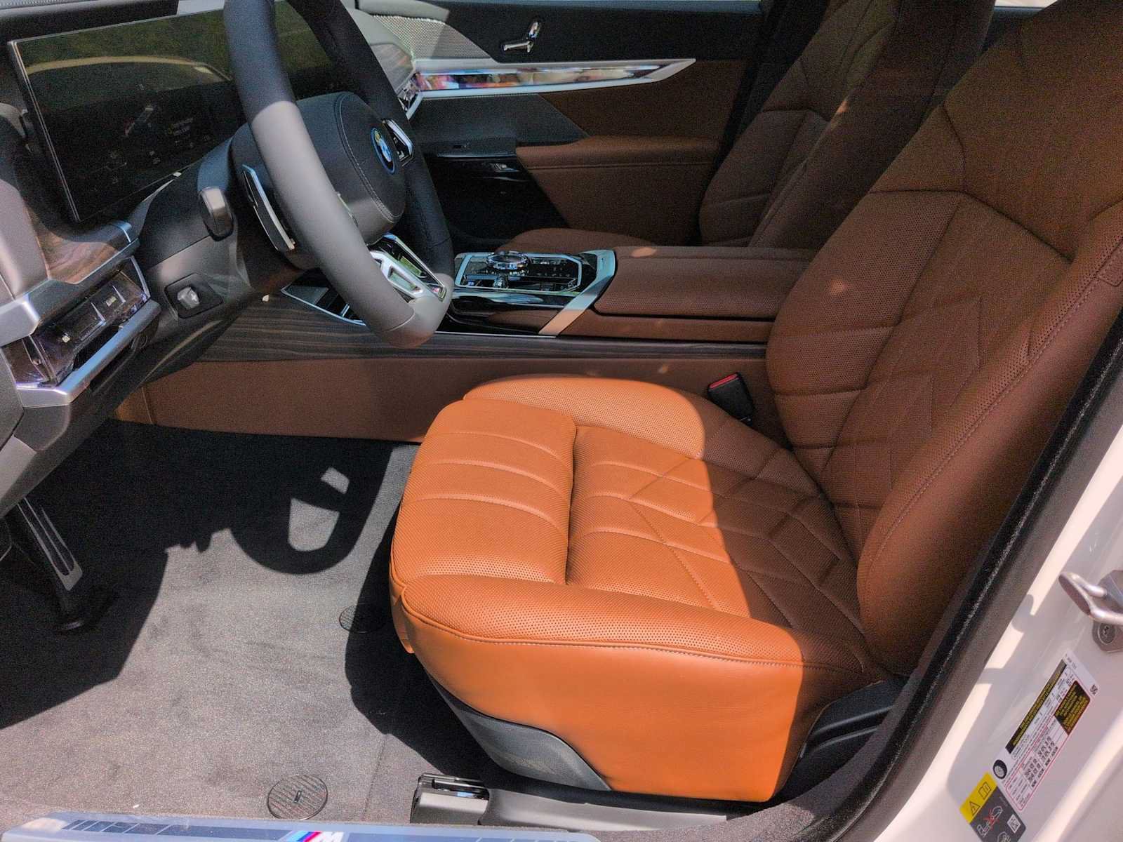 New 2026 BMW i7 xDrive60 w/ Executive Package AWD/4WD image 17