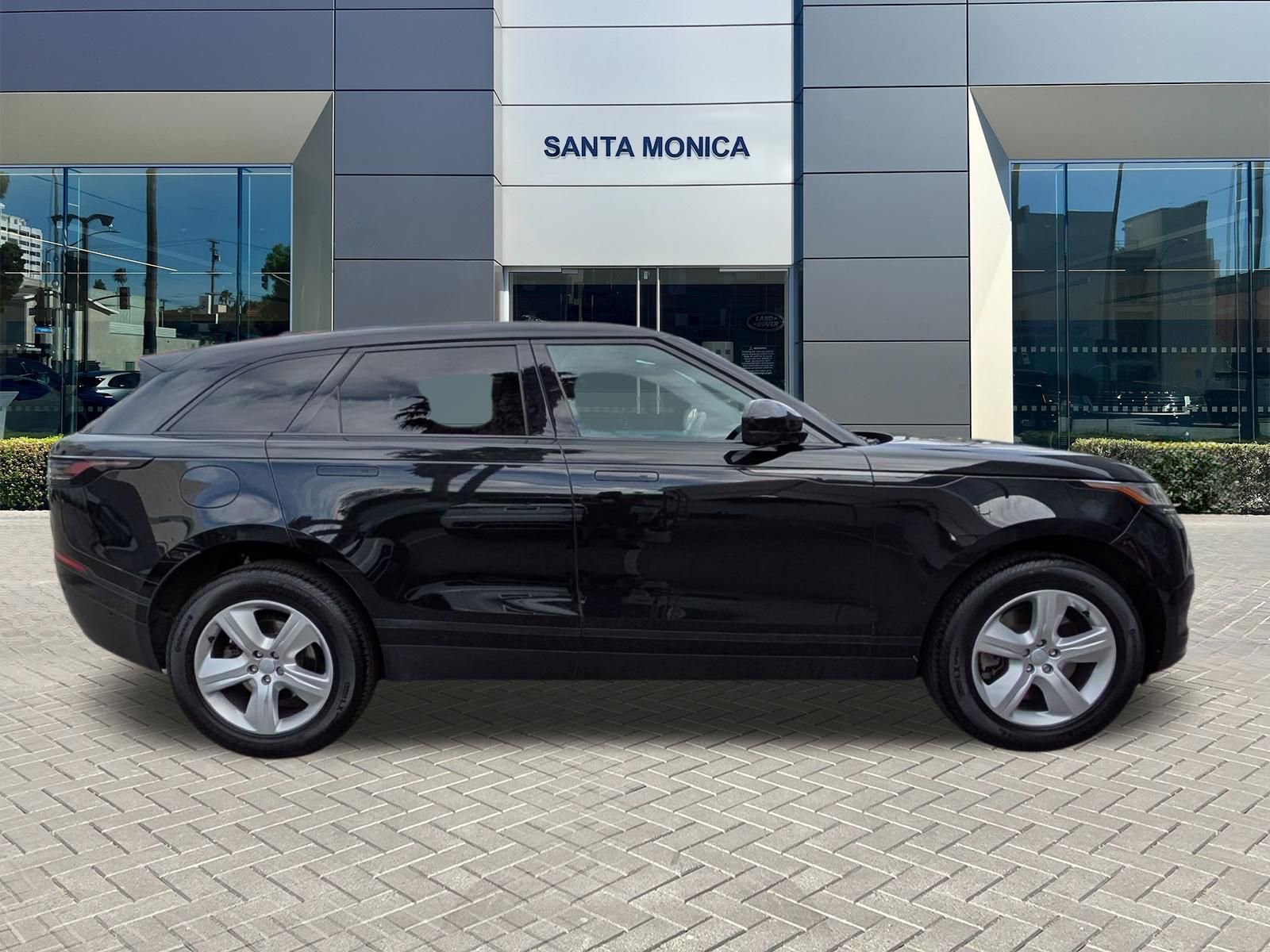 Used 2026 Land Rover Range Rover Velar S image 4