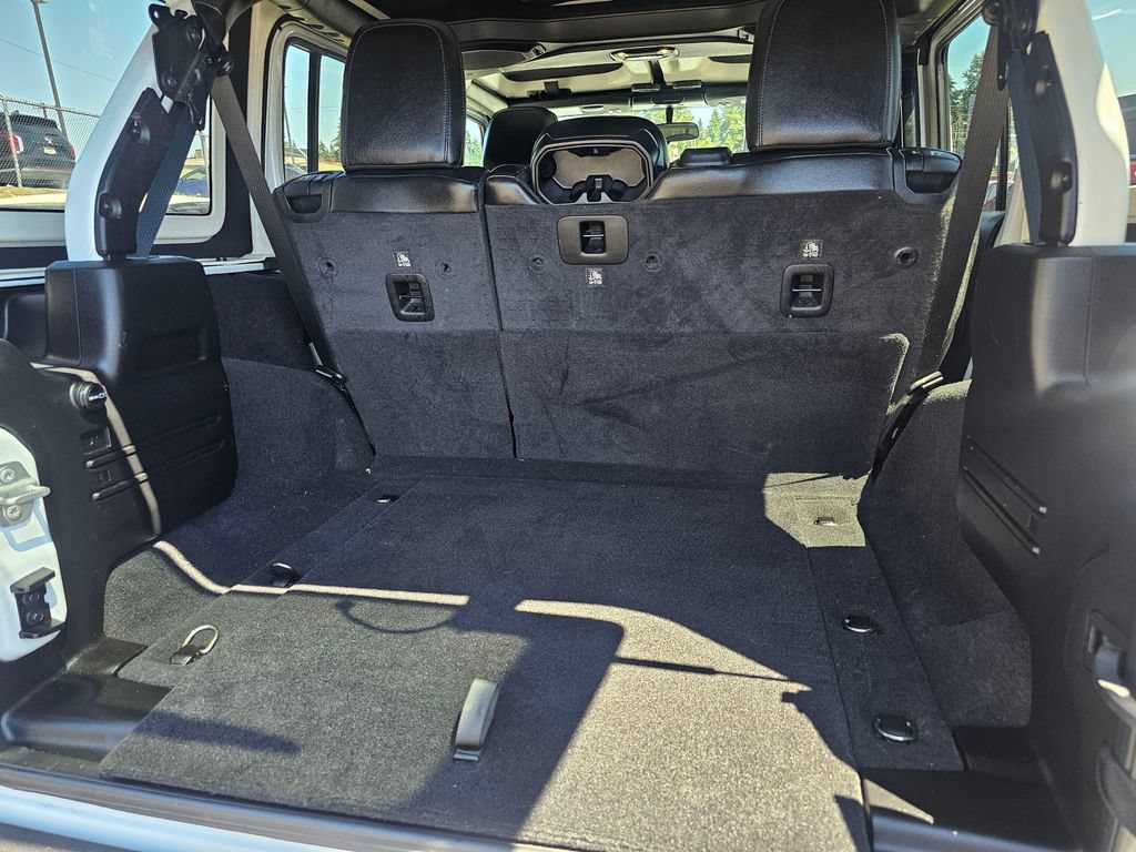 Used 2020 Jeep Wrangler Unlimited Rubicon w/ Steel Bumper Group AWD/4WD image 14