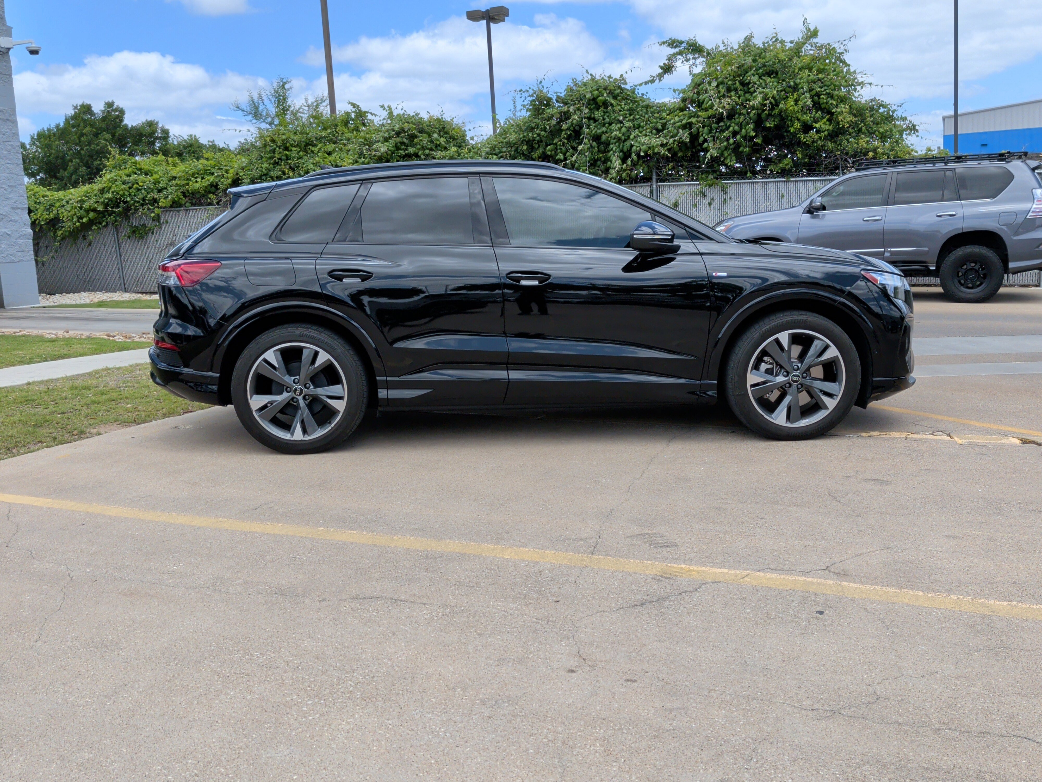 Used 2024 Audi Q4 e-tron Premium Plus w/ Premium Plus AWD/4WD image 11