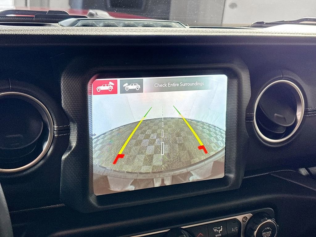 Used 2022 Jeep Wrangler Unlimited Sahara w/ Cold Weather Group image 17