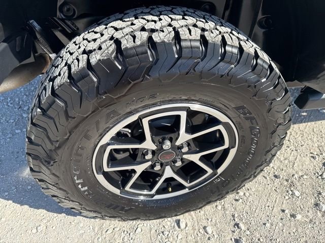 Used 2024 Jeep Wrangler Unlimited Rubicon AWD/4WD image 26