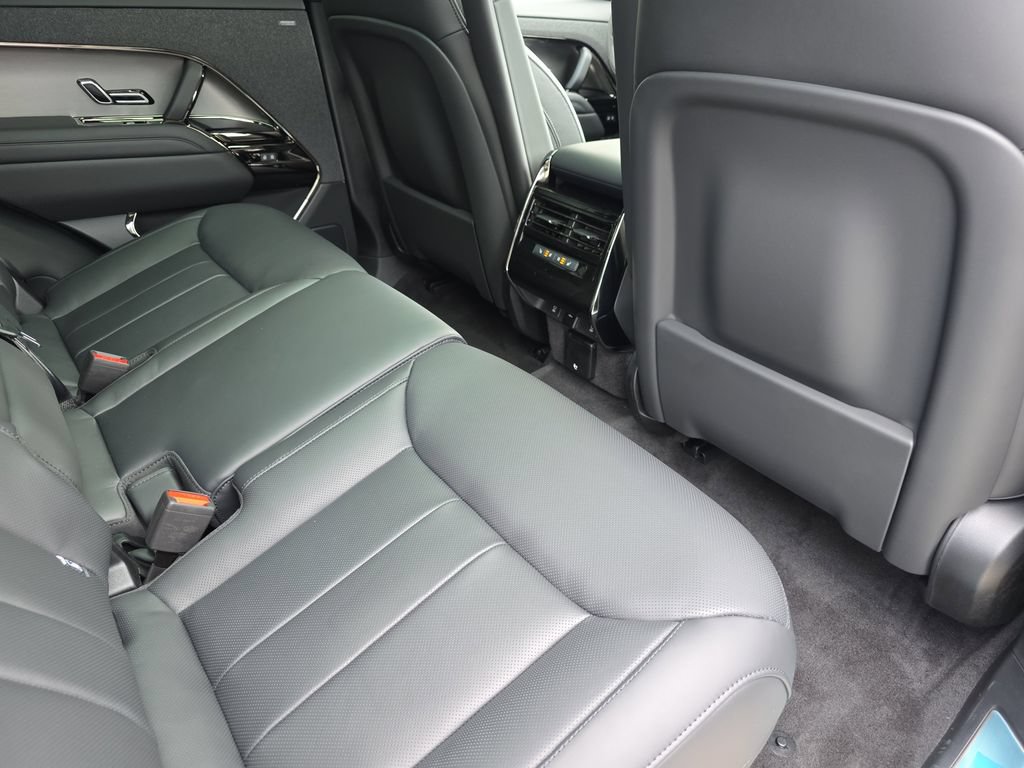 New 2026 Land Rover Range Rover Sport Dynamic SE AWD/4WD image 11