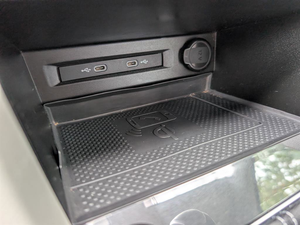 Used 2022 Volkswagen Tiguan SE image 34