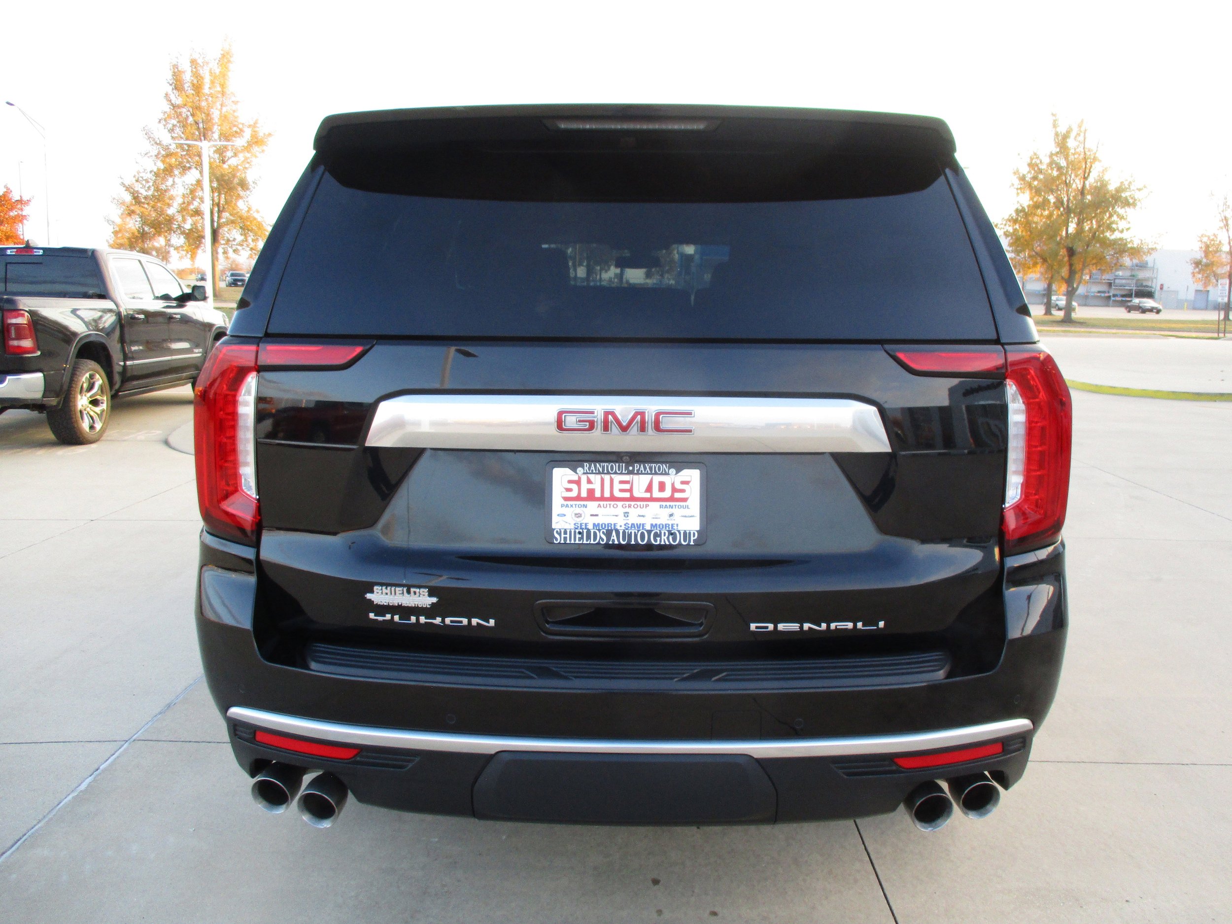 Used 2022 GMC Yukon XL Denali w/ Max Trailering Package image 4