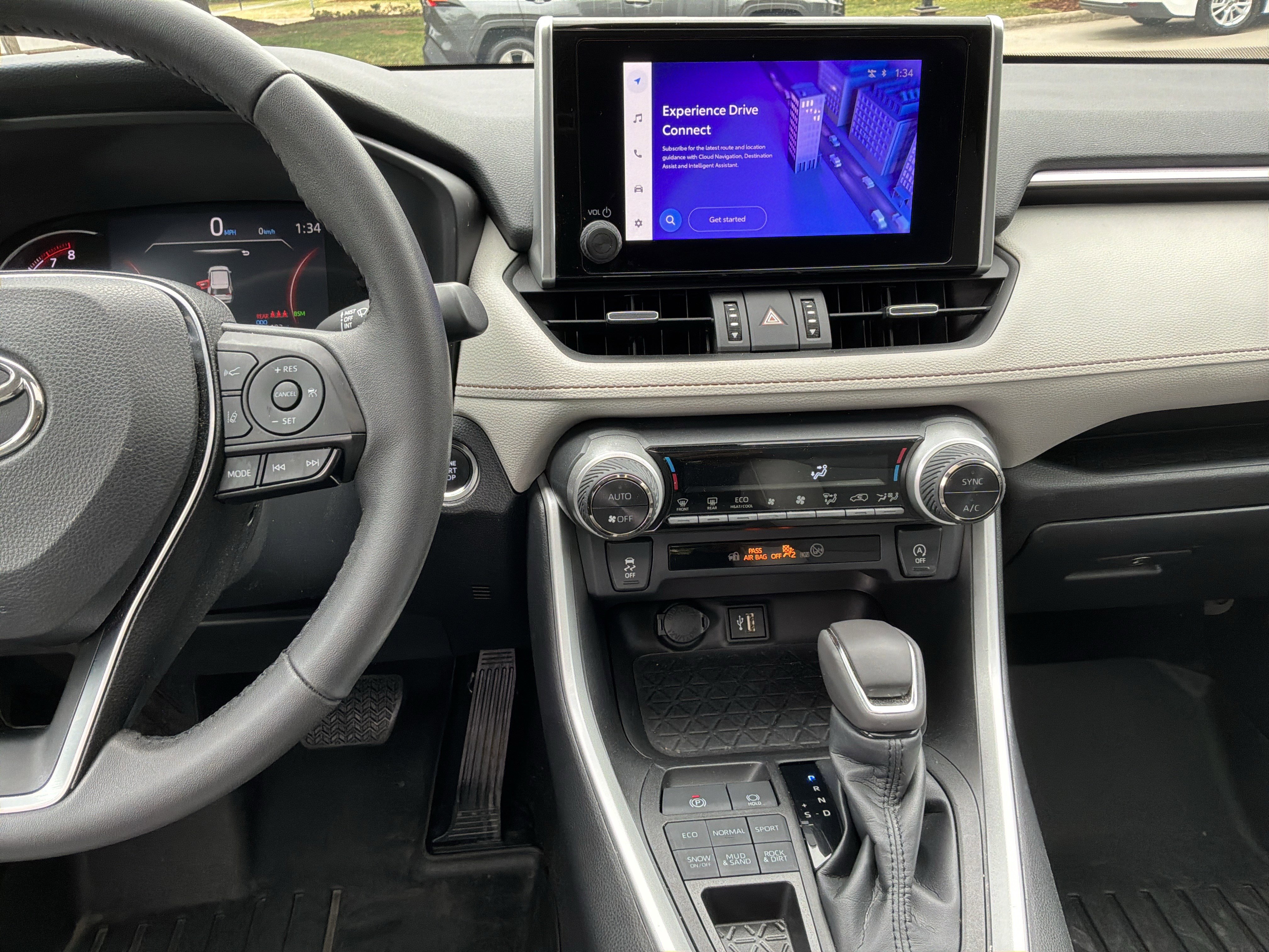 Used 2023 Toyota RAV4 XLE Premium AWD/4WD image 30