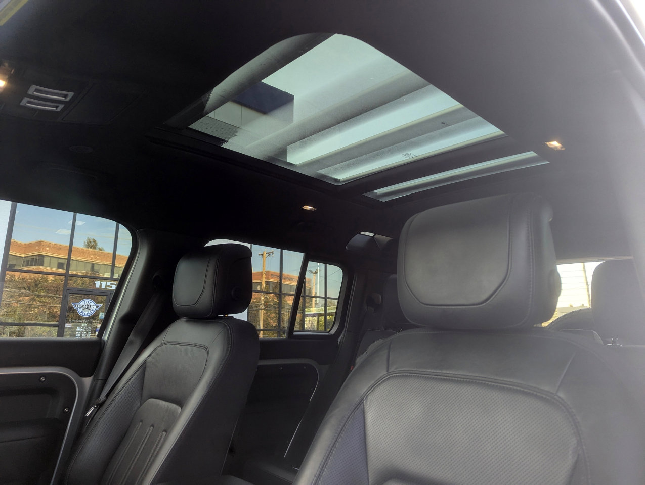 Used 2020 Land Rover Defender 110 X image 30