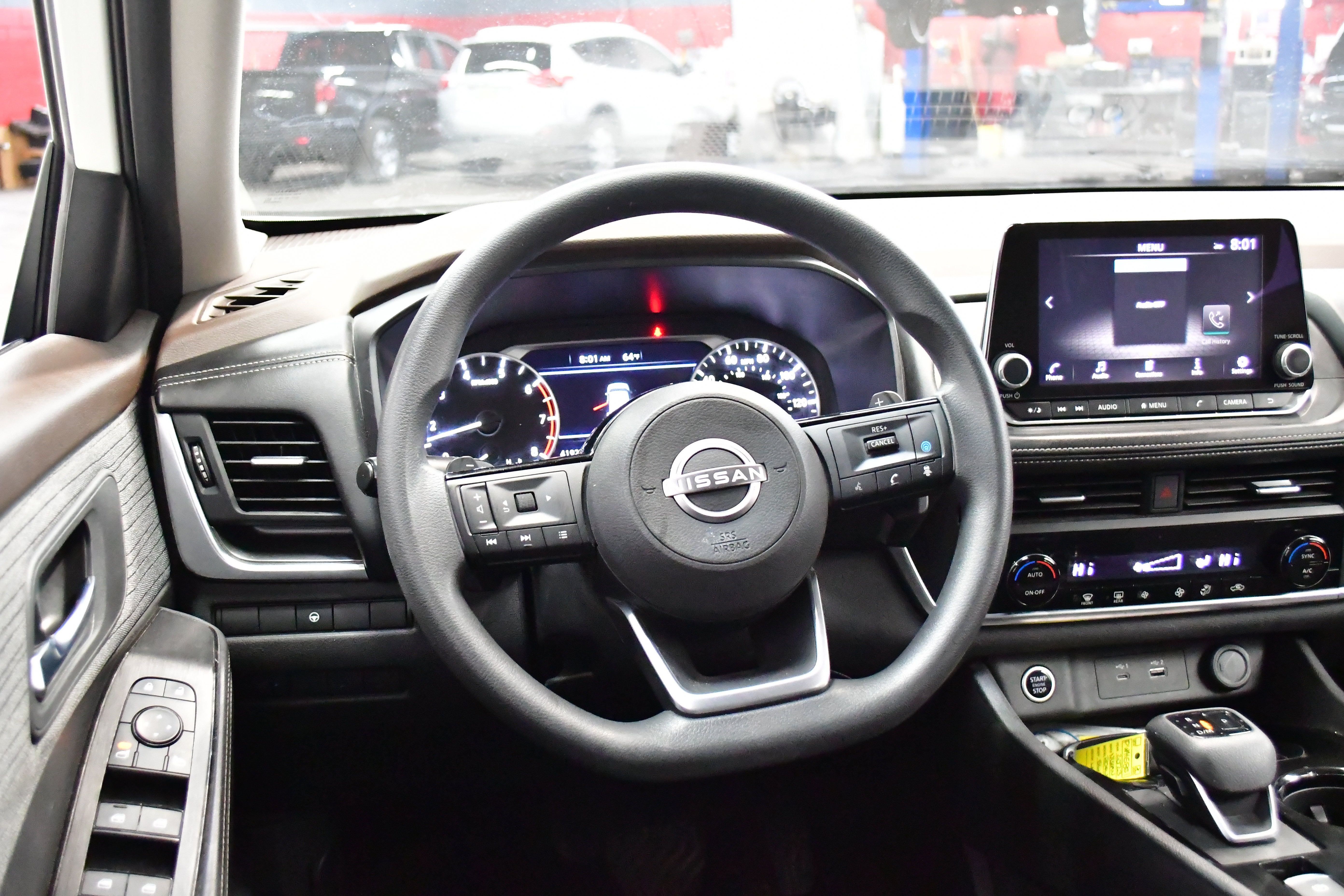 Used 2023 Nissan Rogue SV image 15