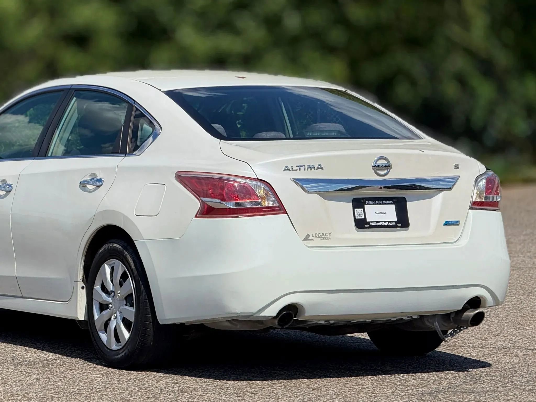 Used 2013 Nissan Altima 2.5 S FWD image 16