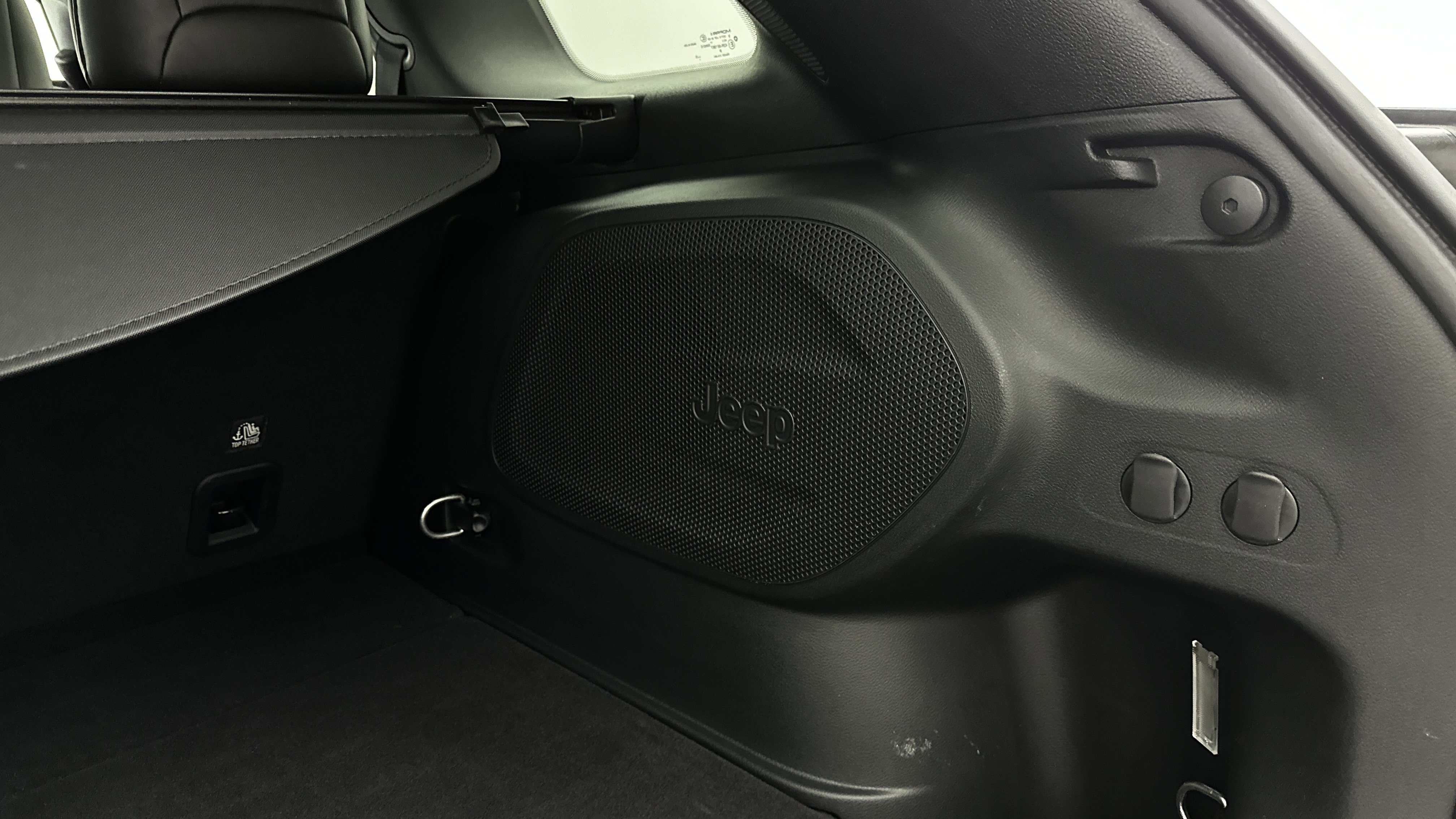 Used 2022 Jeep Cherokee Latitude Lux w/ Sun & Sound Group AWD/4WD image 33