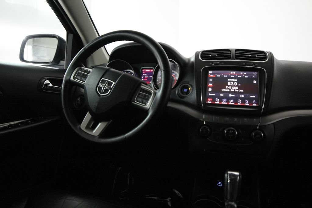 Used 2018 Dodge Journey Crossroad w/ Nav & Sun Group AWD/4WD image 10
