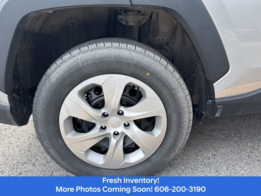 Used 2023 Toyota RAV4 LE image 5
