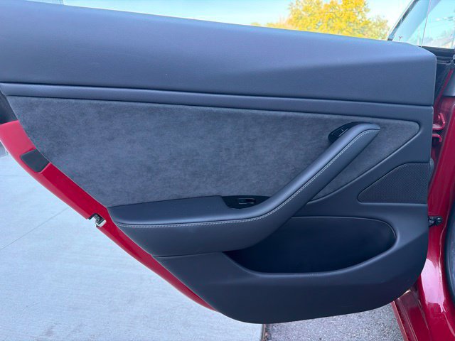 Used 2018 Tesla Model 3 Long Range RWD image 18