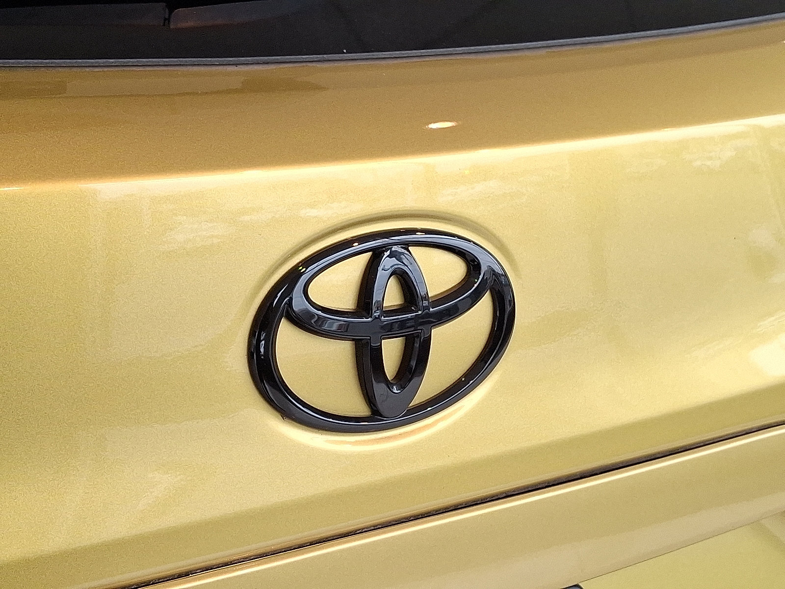 Certified 2023 Toyota Corolla Cross XSE image 30