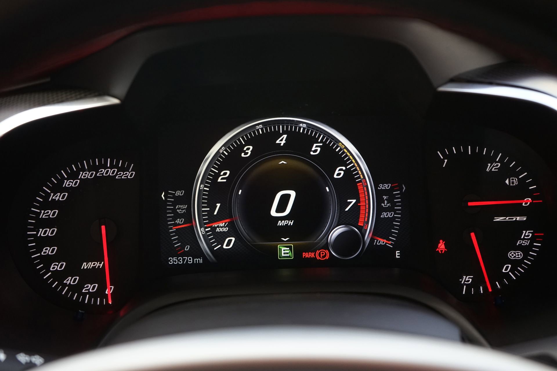 Used 2015 Chevrolet Corvette Z06 w/ 3LZ Preferred Equipment Group RWD image 17