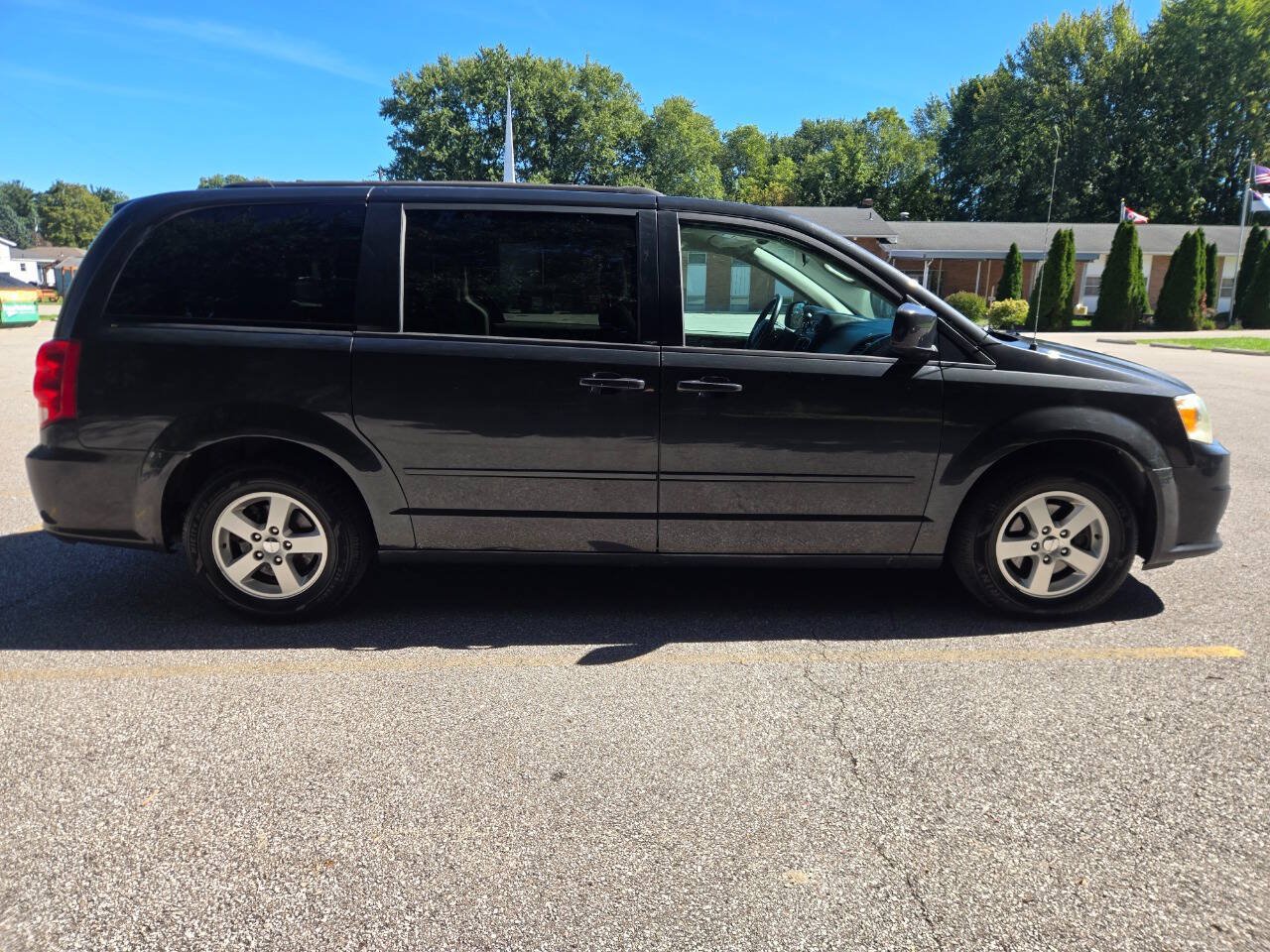 Used 2011 Dodge Grand Caravan Mainstreet w/ PWR Convenience Group FWD image 12