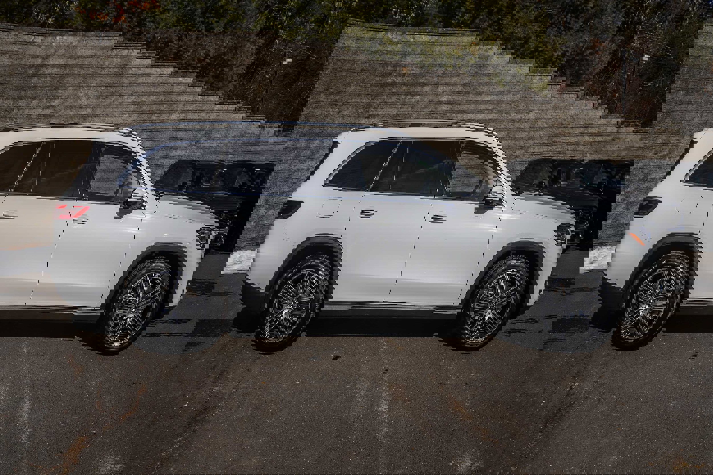 Used 2024 Mercedes-Benz GLS 450 4MATIC image 4