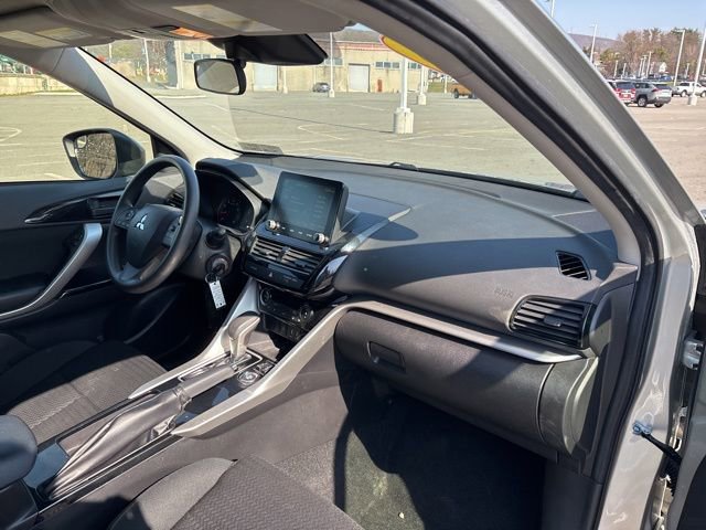Used 2023 Mitsubishi Eclipse Cross LE image 12