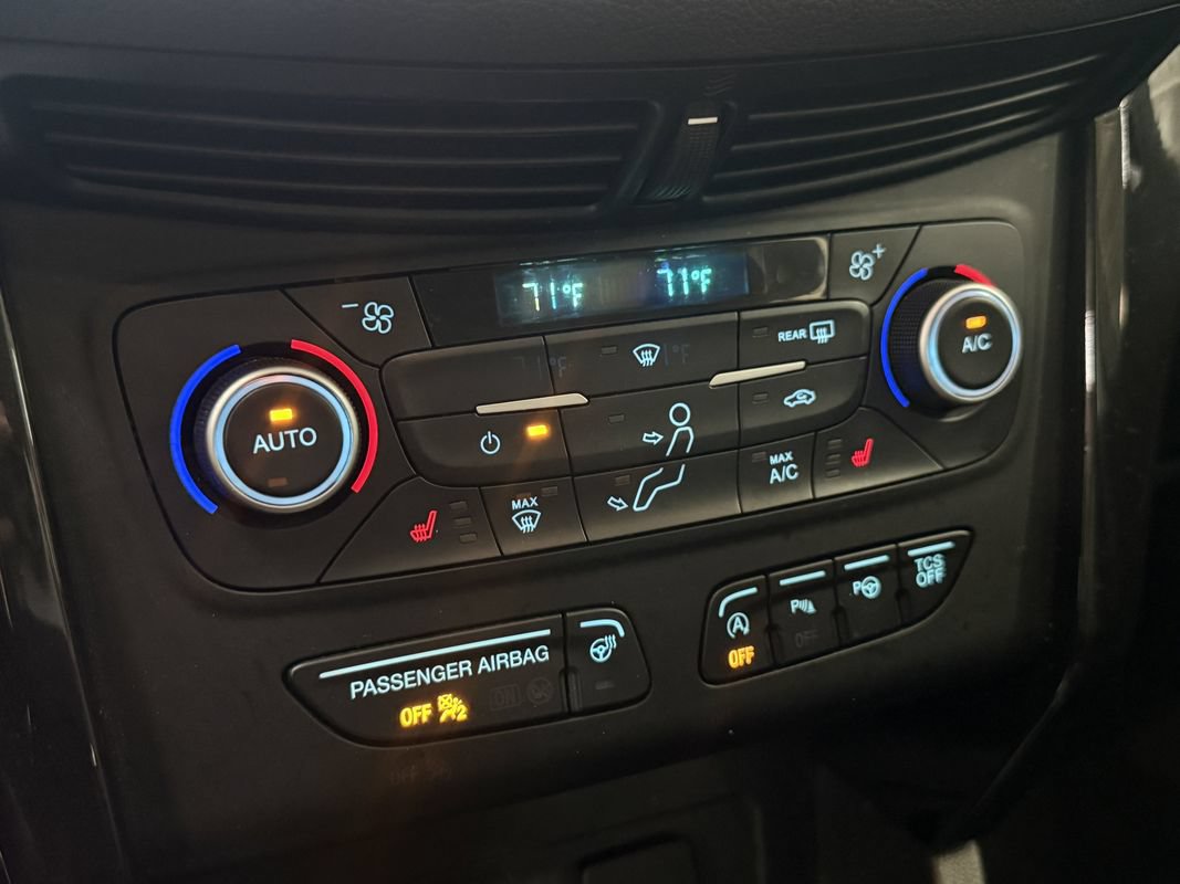 Used 2019 Ford Escape Titanium AWD/4WD image 16