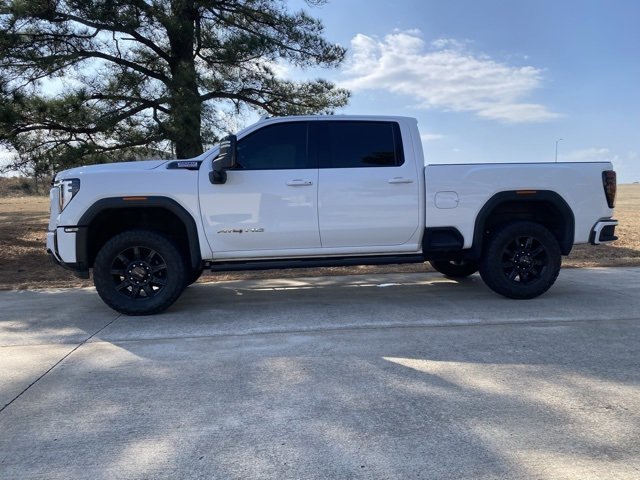 Used 2024 GMC Sierra 2500 AT4 w/ AT4 Preferred Package image 7