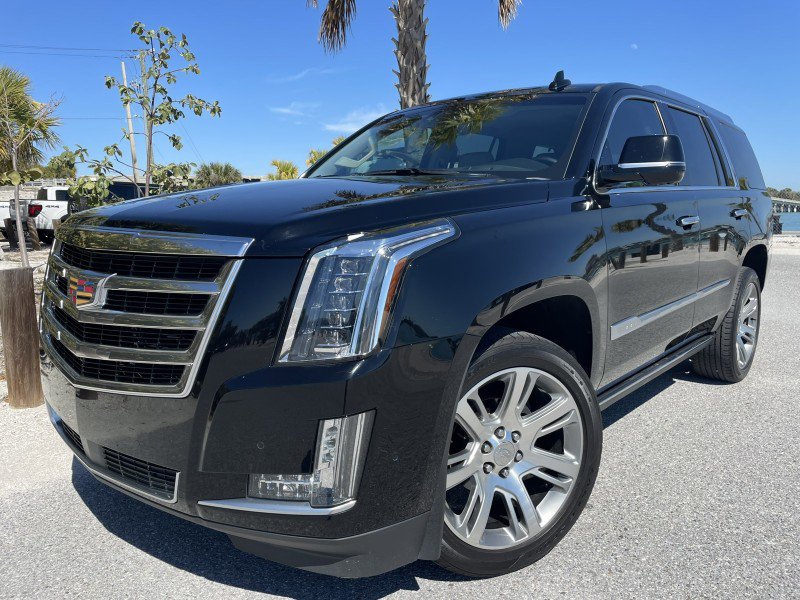 Used 2020 Cadillac Escalade Premium Luxury image 40
