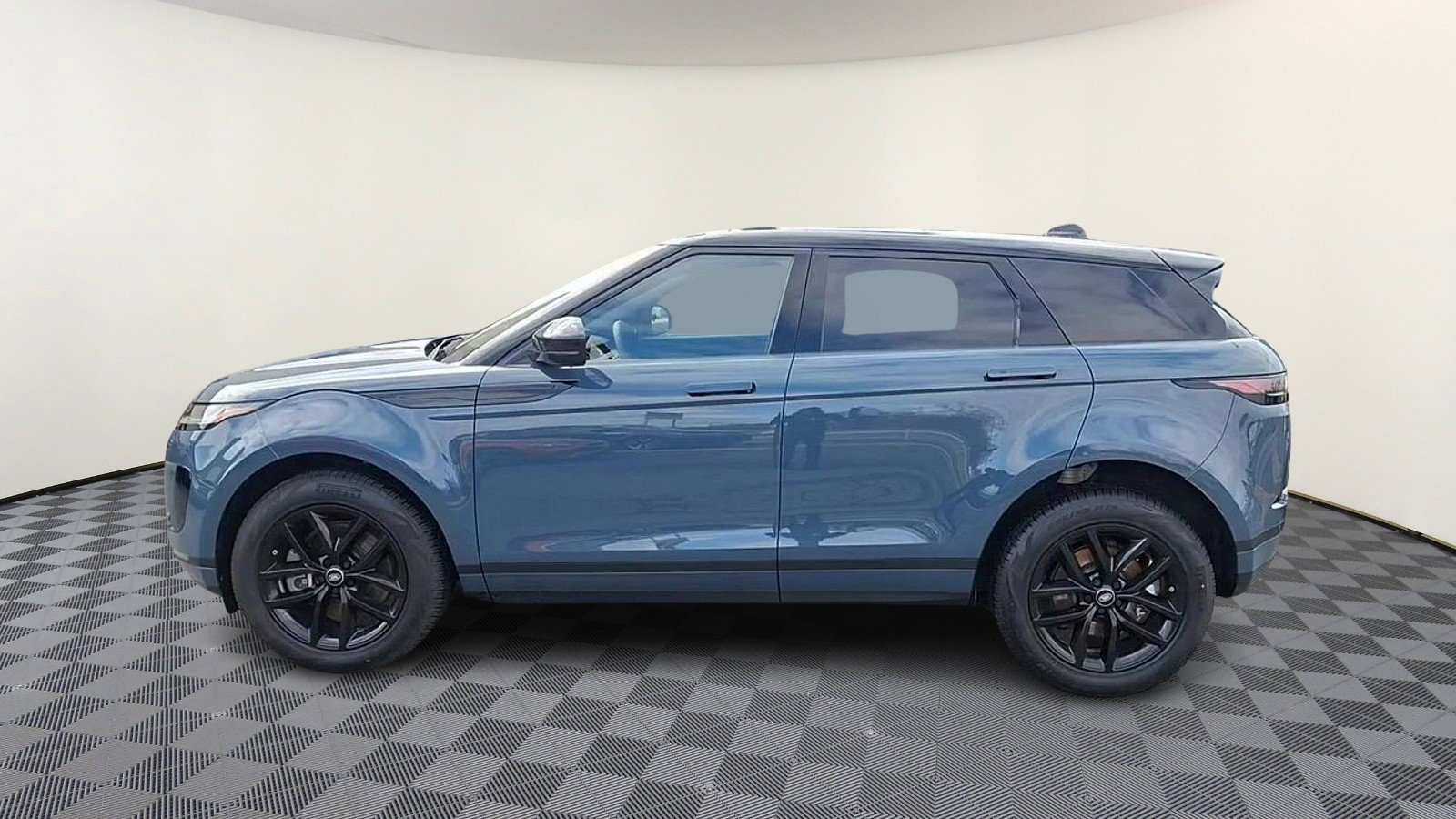 Certified 2024 Land Rover Range Rover Evoque S image 5