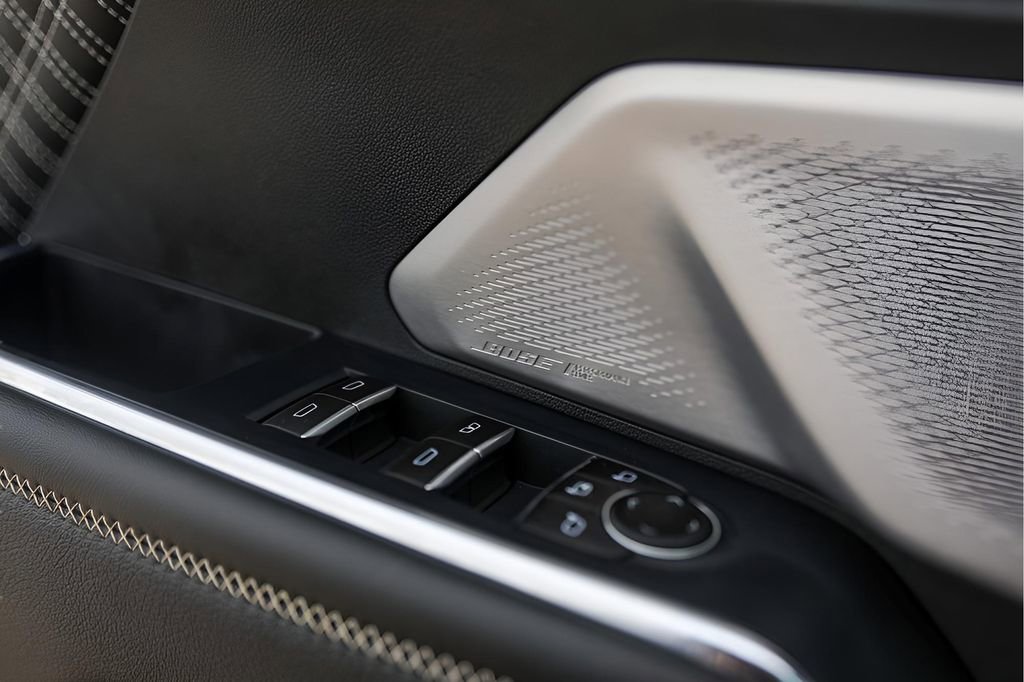 Used 2024 GMC Acadia Denali w/ Super Cruise Package image 23