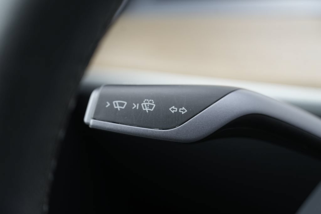 Used 2023 Tesla Model Y AWD image 47