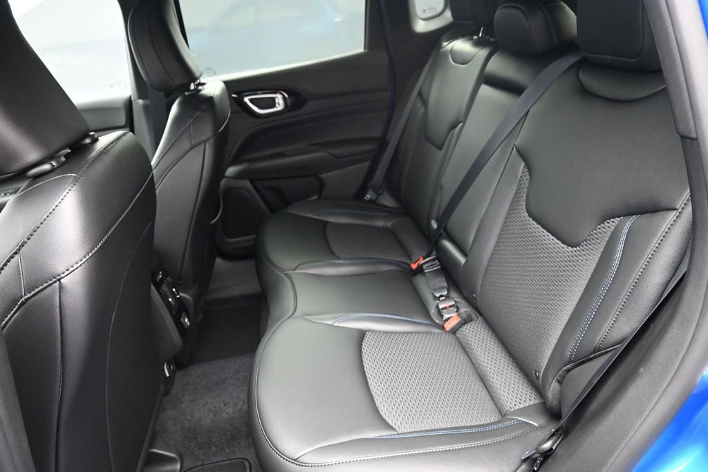 New 2026 Jeep Compass Latitude AWD/4WD image 16