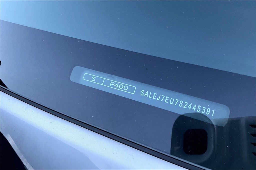 Used 2025 Land Rover Defender 110 S image 23