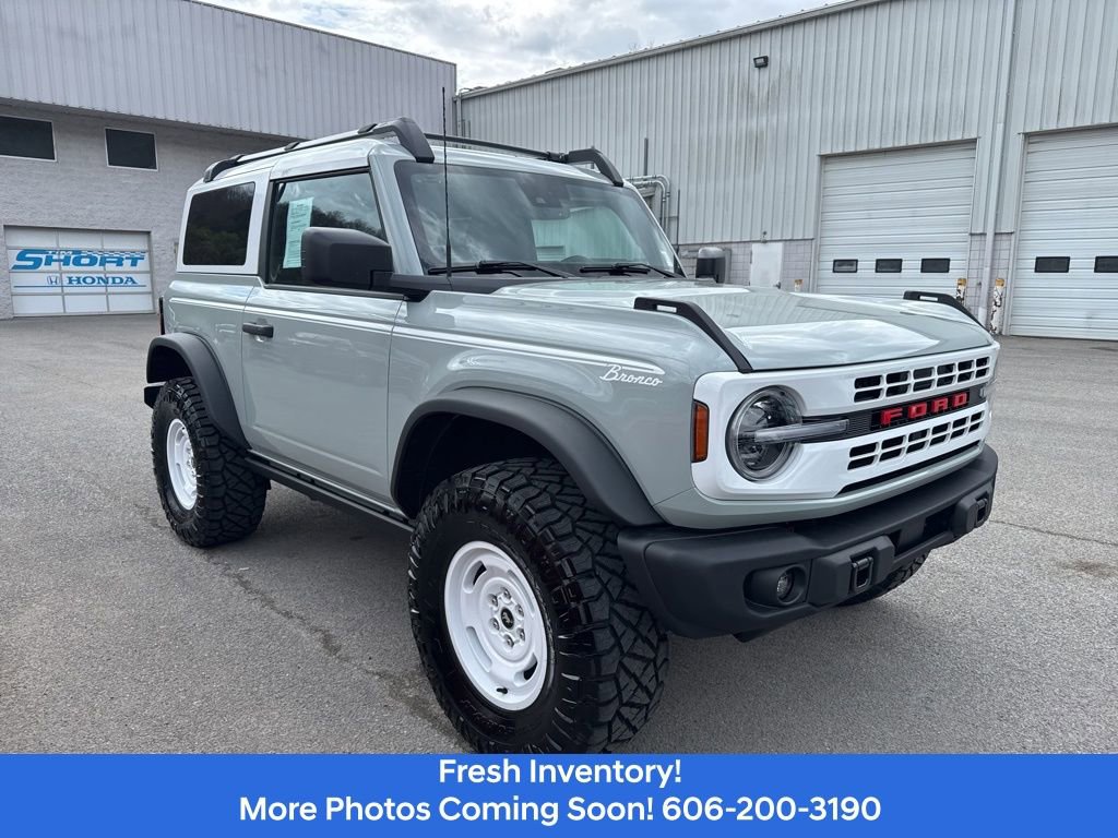 Used 2024 Ford Bronco Heritage Edition image 3