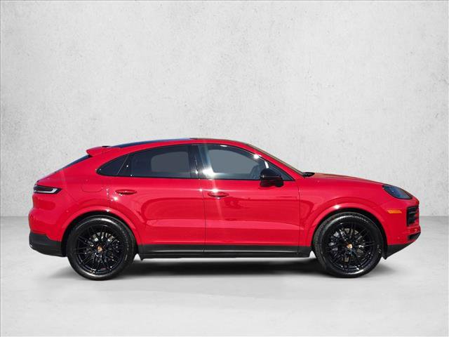 Used 2025 Porsche Cayenne Coupe image 4