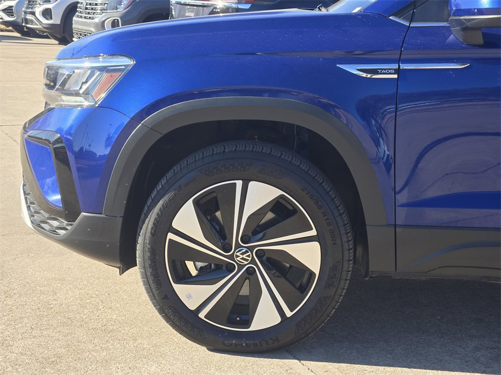 Used 2024 Volkswagen Taos SE image 8