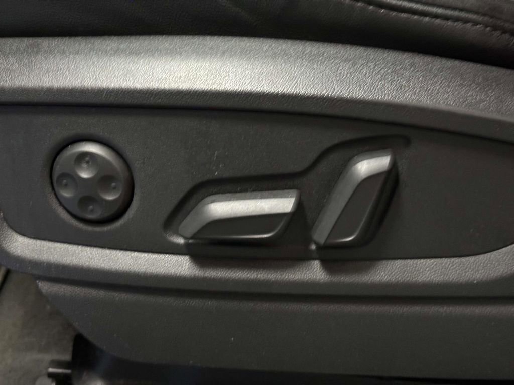 Used 2022 Audi Q5 2.0T Premium image 17