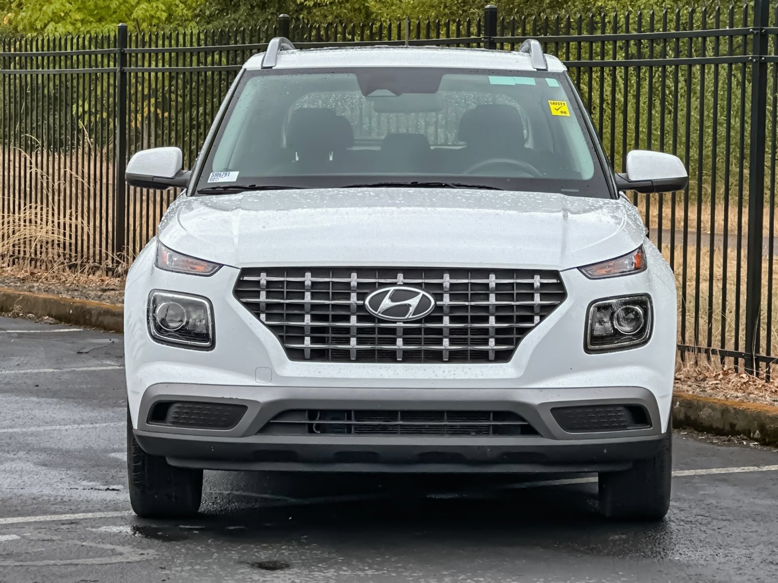 Used 2025 Hyundai Venue SEL FWD image 9